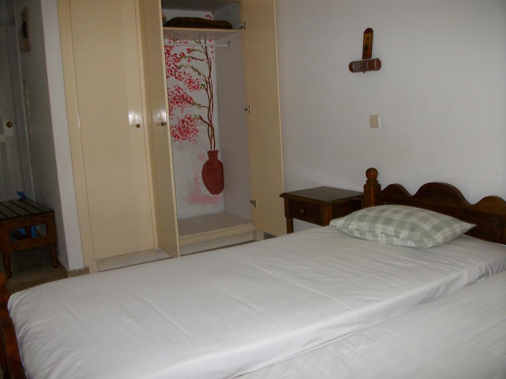 Jasmine'S Guest House Karlovassi Bilik gambar